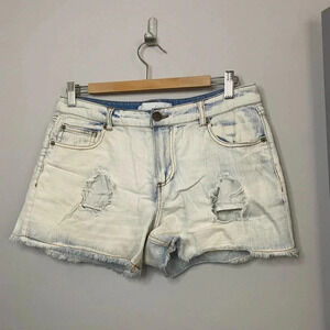 💚 Liquid - distressed Jean shorts - size 8